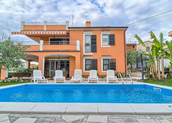 In Croatia Near Stunning Coastline * Pola