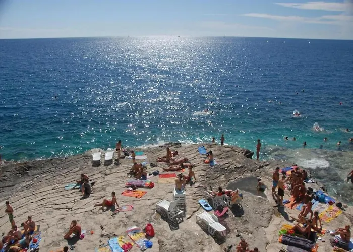 In Croatia Near Stunning Coastline Lägenhet